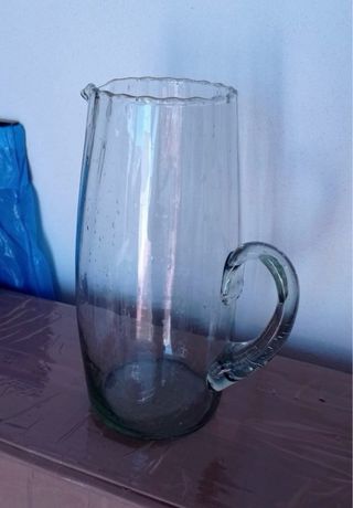 Jarras de cristal transparentes