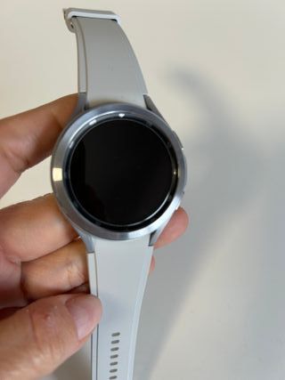 Samsung Galaxy Watch4 Classic Gris