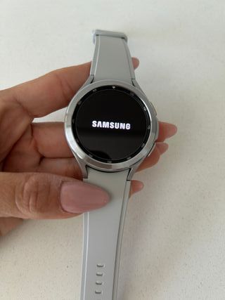 Samsung Galaxy Watch4 Classic Gris
