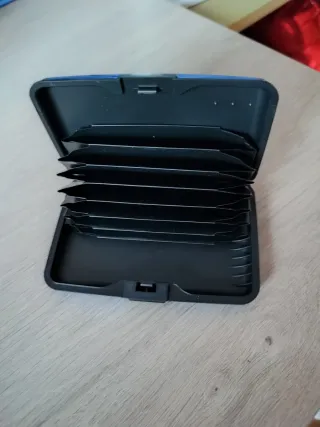 Tarjetero Metálico Azul