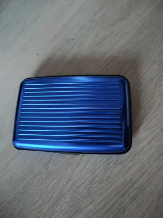 Tarjetero Metálico Azul