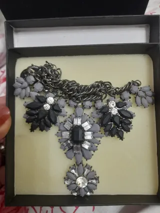 Collana Motivi acciaio e pietre