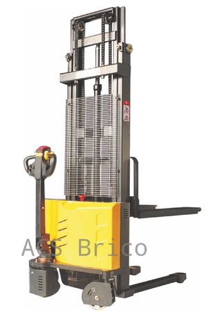 Apilador Eléctrico Batería - 1500 Kg - 3300 mm - 65234 - Mader