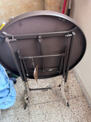 Mesa redonda terraza cristal y metal
