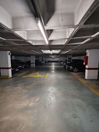 Garaje en venta en Artigas - Llefià en Badalona