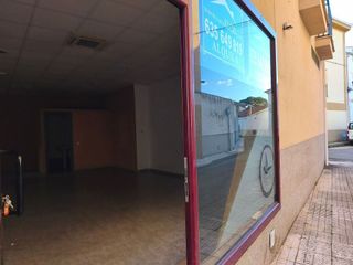 Local comercial en alquiler en Moraleja