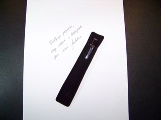 Bolígrafo pequeño muy elegante y manejable