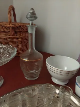 Juego de vasos de licor, tazas y más