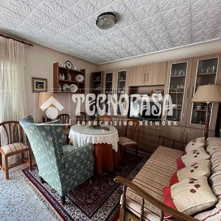 Piso en venta en Linares