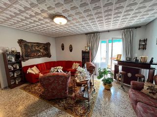 Piso en venta en Linares