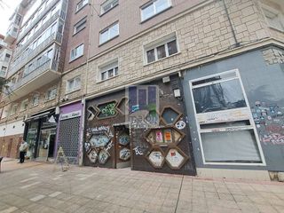 Local comercial en venta en Plaza España - Villa Pilar - Reyes Católicos - Vadillos en Burgos