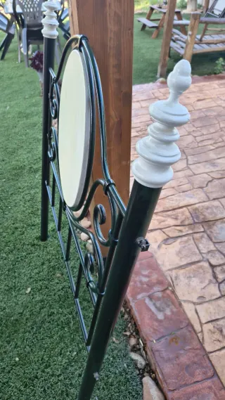 Cabecero forja y madera