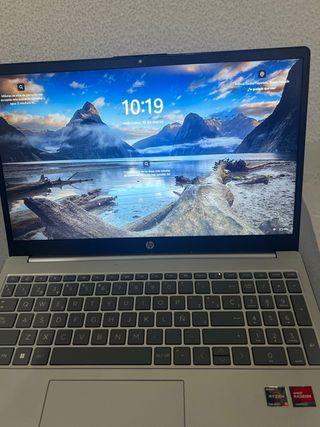 Portátil AMD Ryzen 5 7000 Series