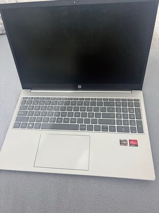 Portátil AMD Ryzen 5 7000 Series