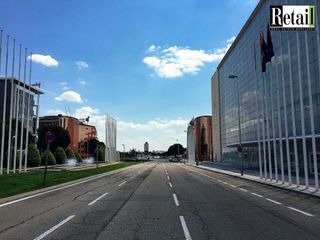Local comercial en alquiler en Corralejos - Campo de las Naciones en Madrid