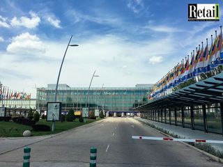 Local comercial en alquiler en Corralejos - Campo de las Naciones en Madrid