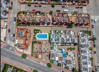 Casa adosada en venta en Nueva Torrevieja - Aguas Nuevas en Torrevieja