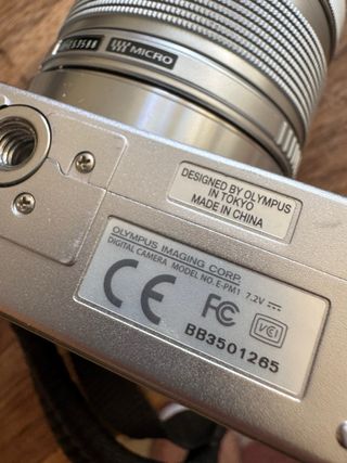 Olympus E-MP1 + Objetivo 14-42mm