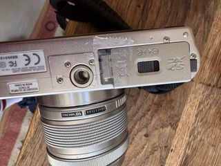 Olympus E-MP1 + Objetivo 14-42mm