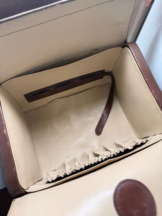 Maletín "Aries" Estilo Doctor Bag CON LLAVE ORIG.