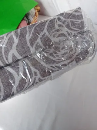 Set  2Coprisedia  Grigio con Rose bianche