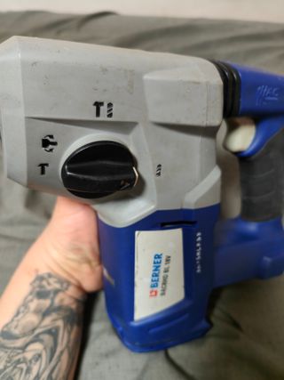 Berner/Milwaukee Taladro percutor SDS plus