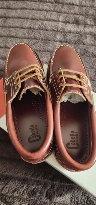 Nauticos de piel marrones