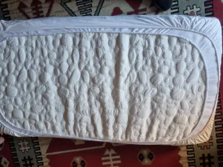 Colchón cuna, edredón y chichonera