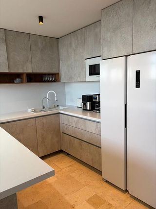 Oficina en alquiler en Los Naranjos - Las Brisas en Marbella