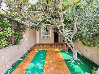 Casa adosada en venta en Nueva Torrevieja - Aguas Nuevas en Torrevieja