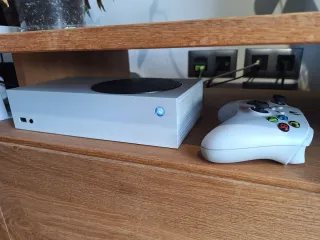 Xbox Series S + Mando Original Blanco