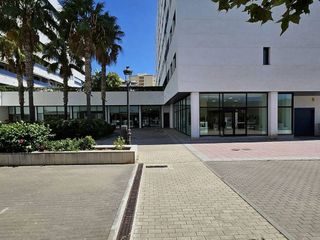 Local comercial en venta en Puerto - Plaza de Toros en Estepona