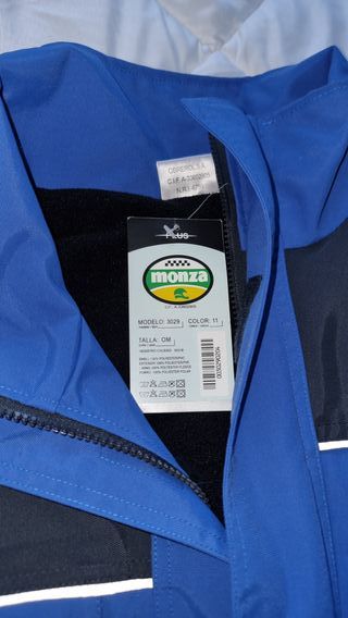 Chaqueta Monza con capucha desmontable