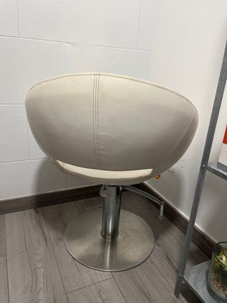 Sillón giratorio cuero y metal