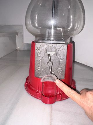 Máquina grande de chicles vintage roja