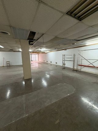 Local comercial en alquiler en Eixample Nord – La Devesa en Girona