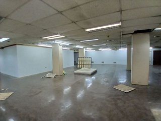 Local comercial en alquiler en Eixample Nord – La Devesa en Girona