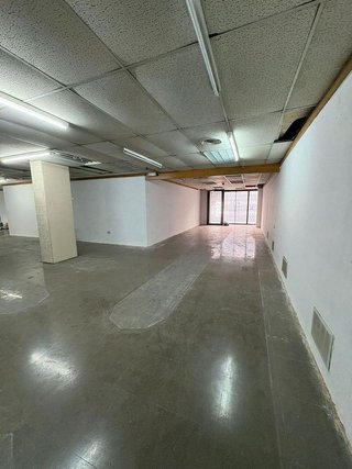 Local comercial en alquiler en Eixample Nord – La Devesa en Girona