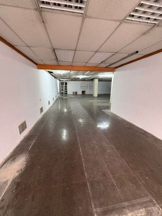 Local comercial en alquiler en Eixample Nord – La Devesa en Girona