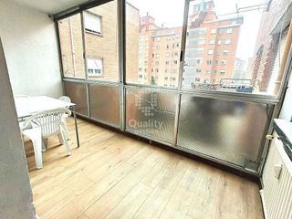 Piso en alquiler en Plaza España - Villa Pilar - Reyes Católicos - Vadillos en Burgos