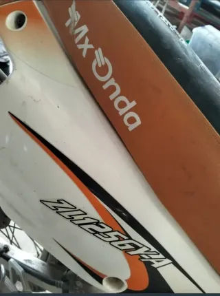 Moto Enduro MxOnda Naranja/Blanca en perfecto esta