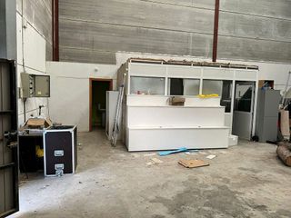 Nave industrial en venta en Santa Cruz - Industria - Polígono Campollano en Albacete