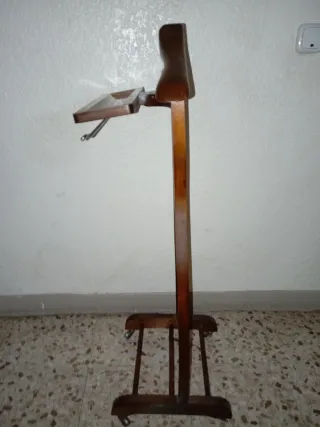 Galán de noche de madera