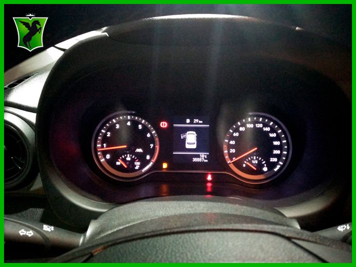 Hyundai i10 MPI 1.0 ESSENCE 2021, foto 23