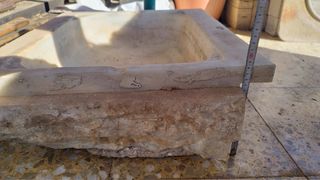 Fregadero antiguo de mármol
