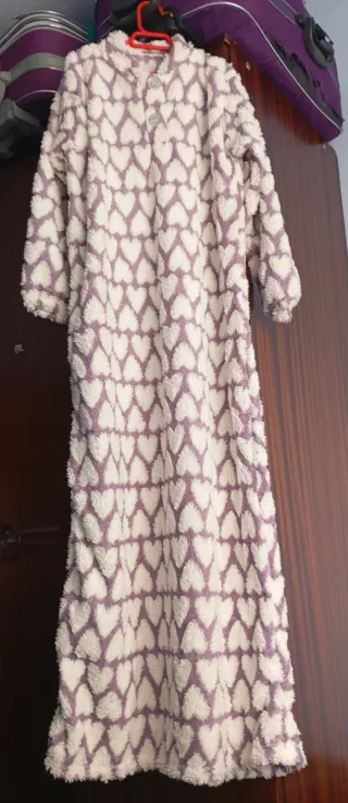 Bata de mujer con estampado de animales