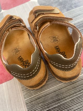 Sandalias de piel talla 28
