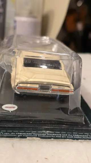 Modellino Oldsmobile Toronado 1:43