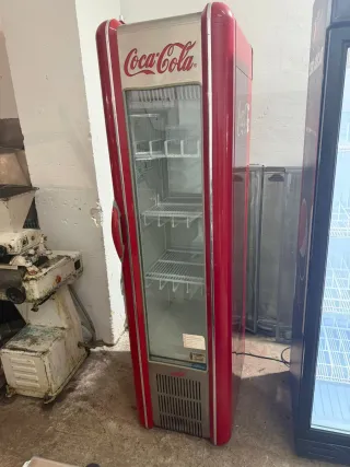 Nevera Coca-Cola Roja