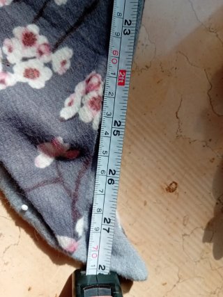 Sciarpa  scialle con fiori grigio e rosa